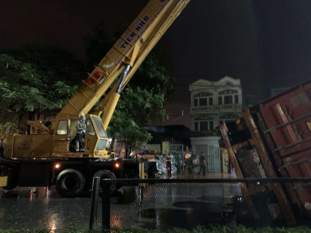 Chủ động ứng phó với áp thấp nhiệt đới có khả năng mạnh lên thành bão và mưa lũ sau bão
